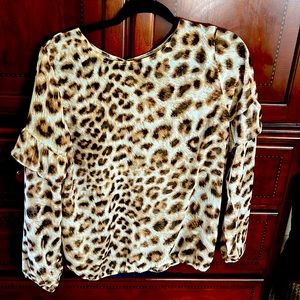 Leopard Print Puff Sleeve Shirt